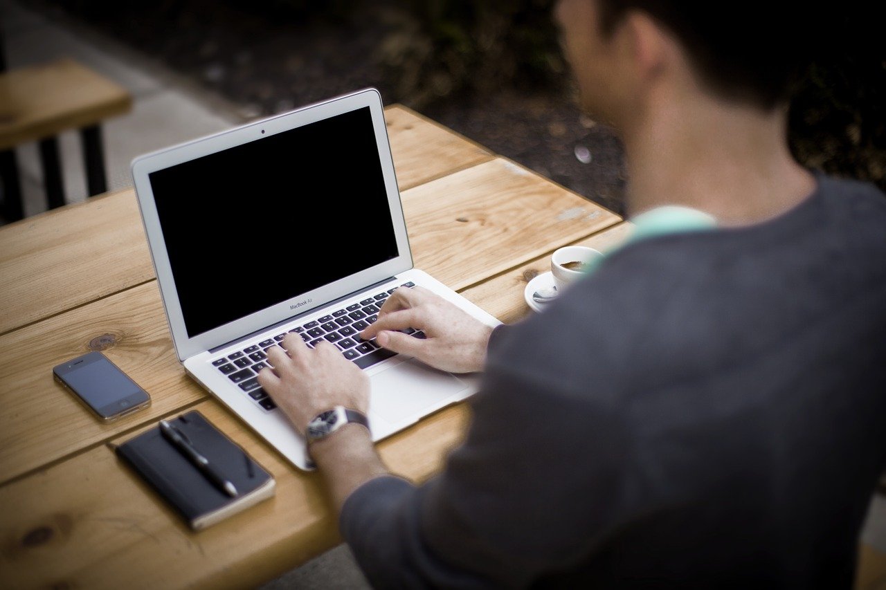 blogging, blogger, office-336376.jpg