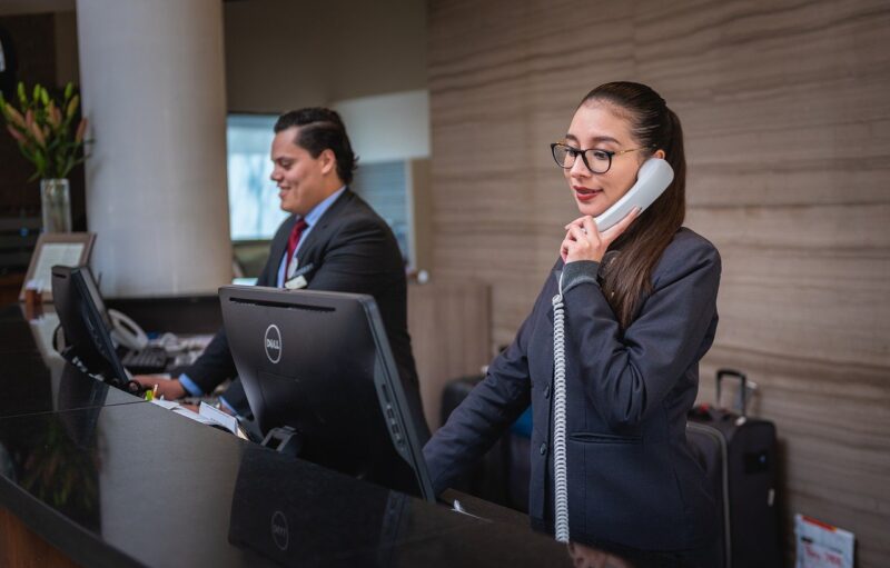 receptionists-phone-call-hotel-5975962 receptionists, phone call, hotel-5975962.jpg