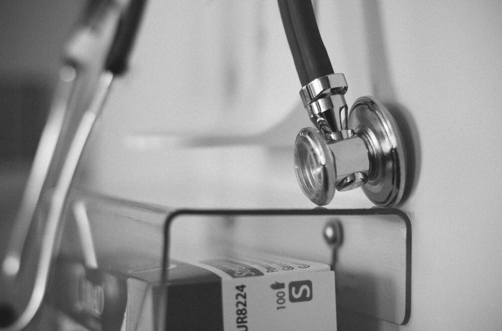 stethoscope, hospital, doctor-840125.jpg