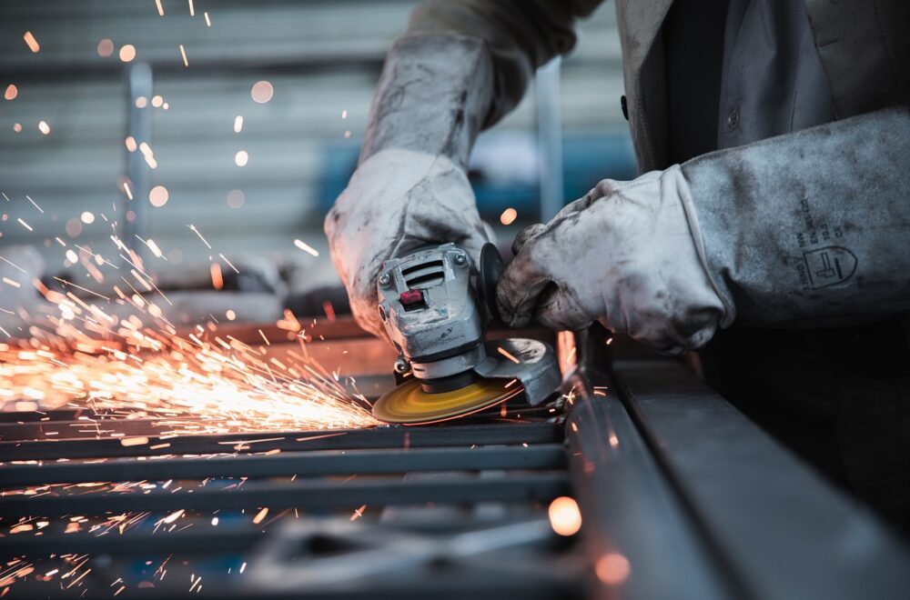 worker, grinder, factory-5736096.jpg